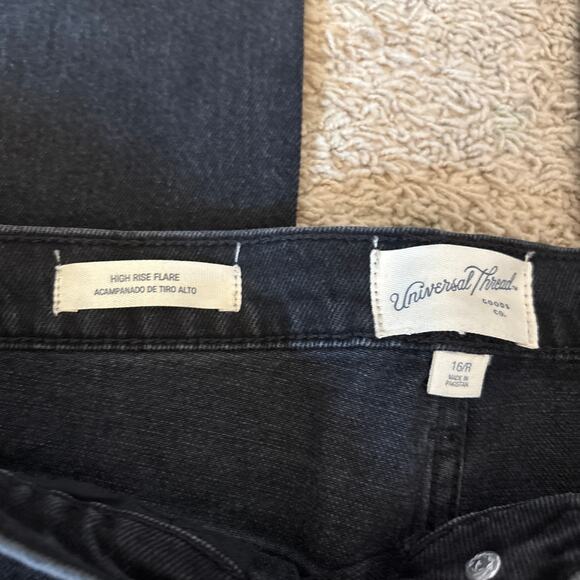 NWT Universal Thread High Rise Flare Leg Jeans Dark Denim Black Women's 16 R - Picture 6 of 8